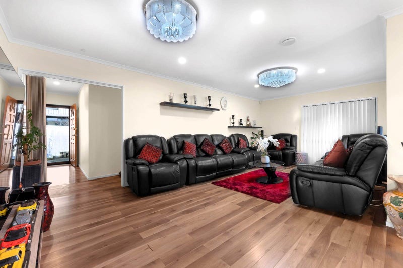 1/49B Redoubt Road, Goodwood Heights, Auckland - Carousel 2