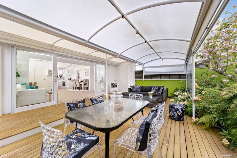 2/38 William Souter Street, Forrest Hill, Auckland - Carousel 2