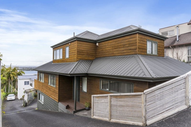2/238 Hillsborough Road, Hillsborough, Auckland - Carousel 1
