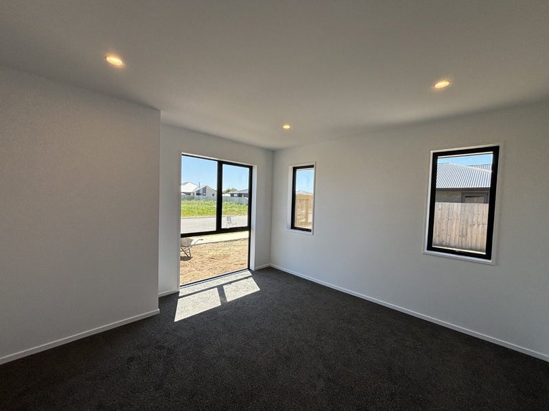 44 Lunn Crescent, Leeston, Leeston - Carousel 2