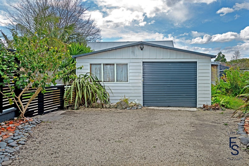 6 Duke Street, Tamarau, Gisborne - Carousel 22