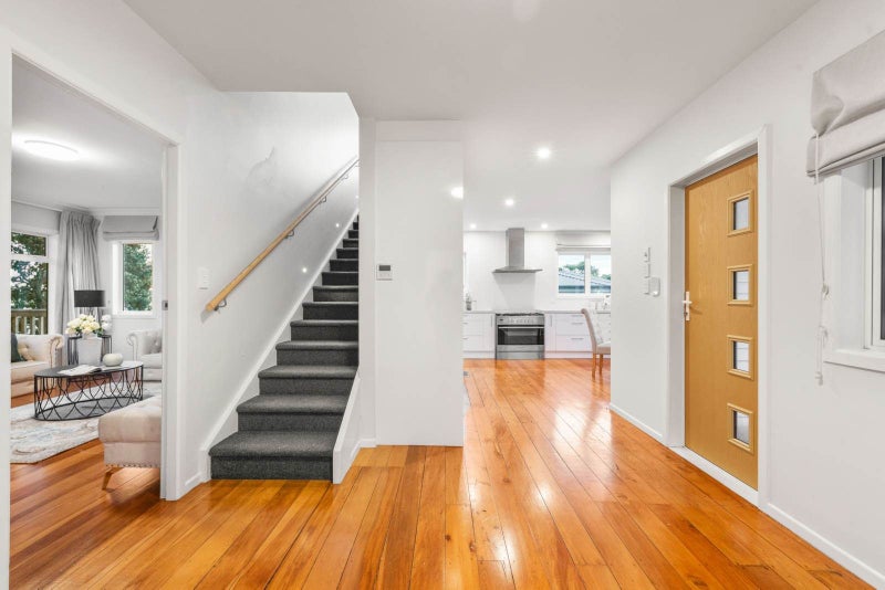 10 Roys Road, Weymouth, Auckland - Carousel 2