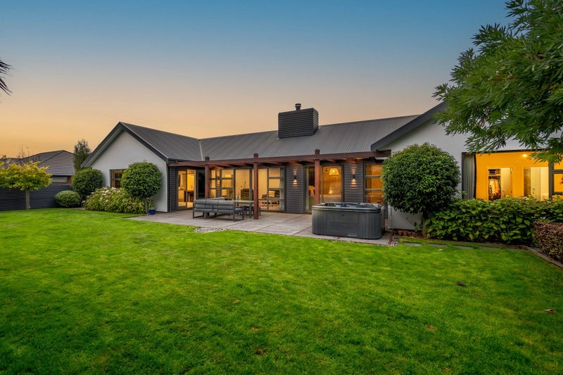 19 Northwood Avenue, Waikiwi, Invercargill - Carousel 1