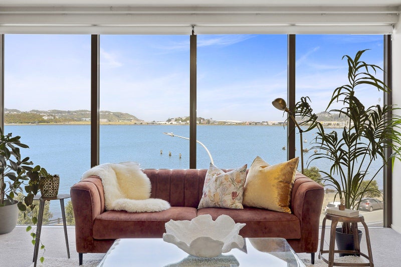 S407/326 Evans Bay Parade, Hataitai, Wellington - Carousel 1