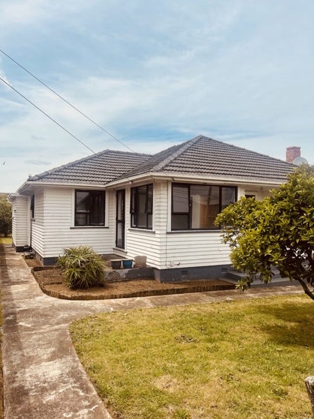 1/56 Hayr Road, Three Kings, Auckland - Carousel 2