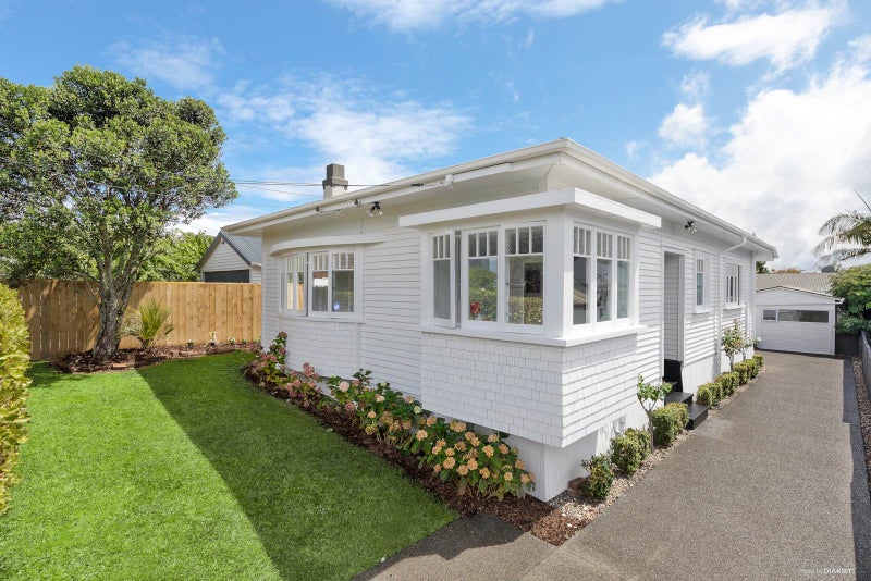 11A Sunny Brae Crescent, Westmere, Auckland - Carousel 1
