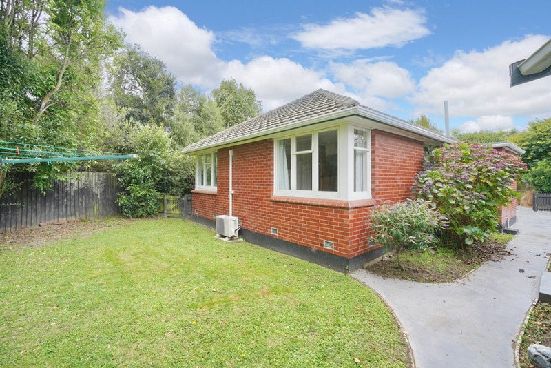 30 Hassals Lane, Waltham, Christchurch - Carousel 14