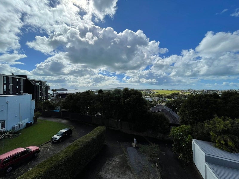 6/76 Coates Avenue, Orakei, Auckland - Carousel 8