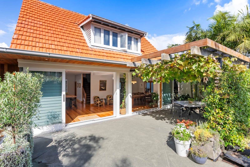 14 Sefton Avenue, Grey Lynn, Auckland - Carousel 2