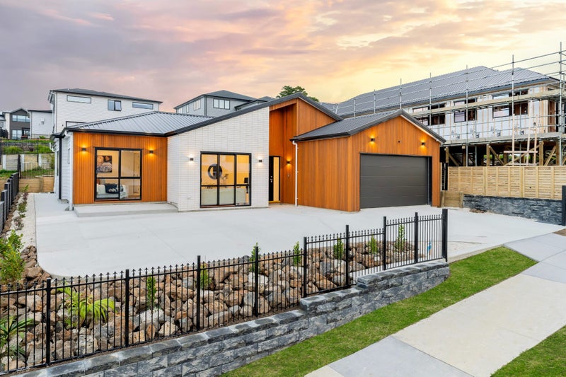 3 Kauri Gum Rise, Swanson, Auckland - Carousel 2