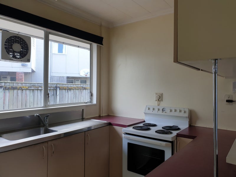 7/98 Pharazyn Street, Melling, Lower Hutt - Carousel 1