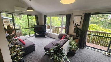 47 Airlie Road, Plimmerton, Porirua - Carousel 1