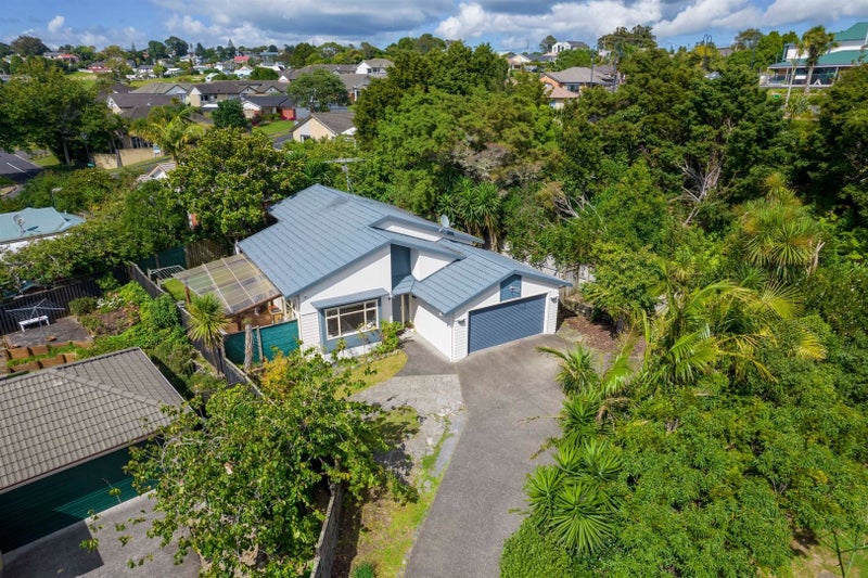18 Cinnabar Place, Westgate, Auckland - Carousel 1