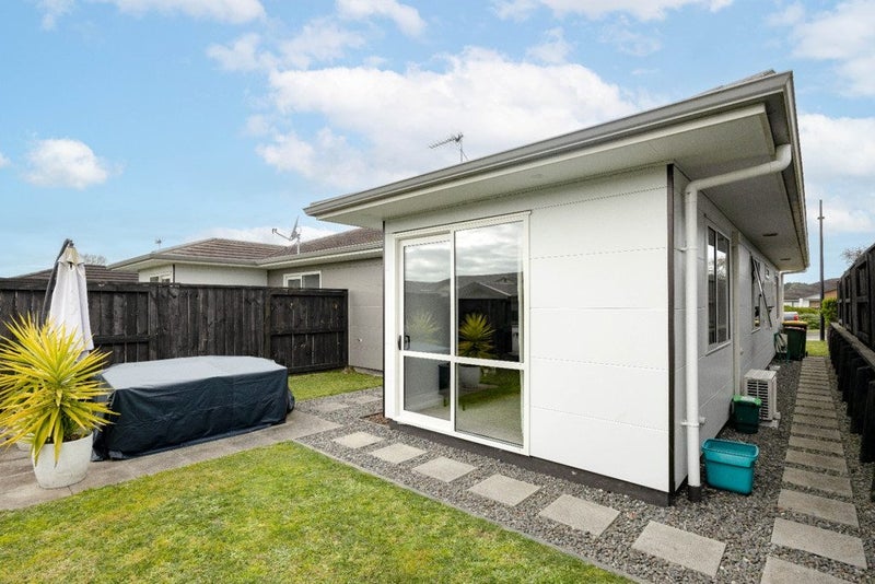 24B Yanicks Crescent, Fitzroy, Hamilton - Carousel 6