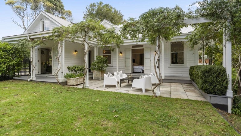 8 Green Lane East, Remuera, Auckland - Carousel 2