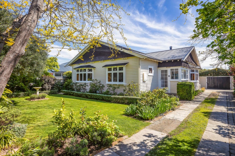21 Cardiff Avenue, Somerfield, Christchurch - Carousel 1