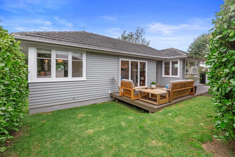 86 Taikata Road, Te Atatu Peninsula, Auckland - Carousel 15