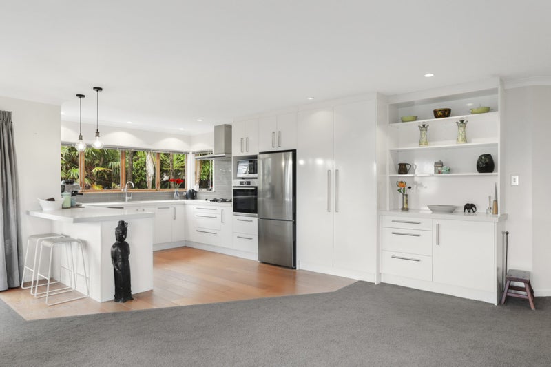 235A Titirangi Road, Titirangi, Auckland - Carousel 2