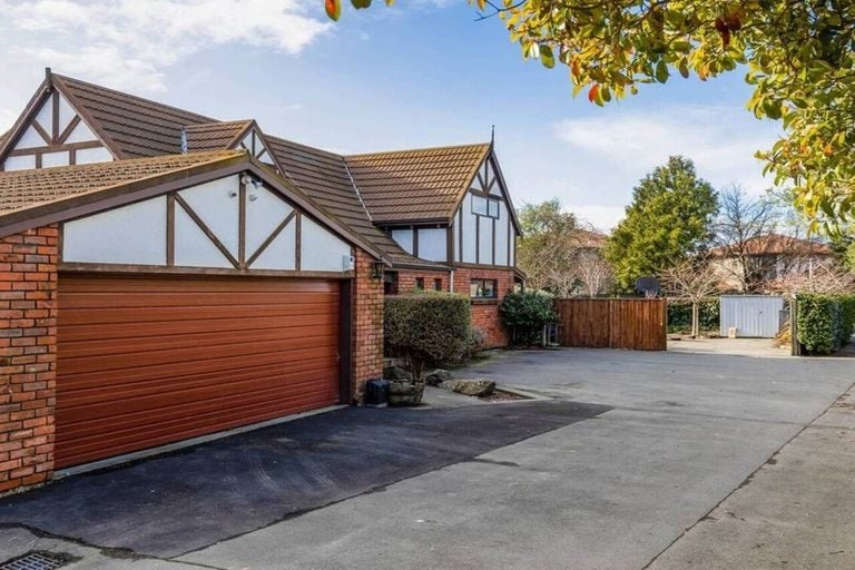 33B Lochee Road, Upper Riccarton, Christchurch - Carousel 2