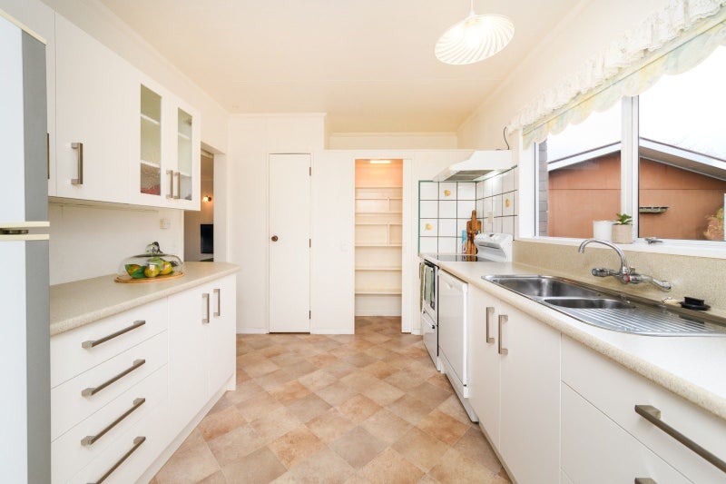 1 Wharite Place, Awapuni, Palmerston North - Carousel 2