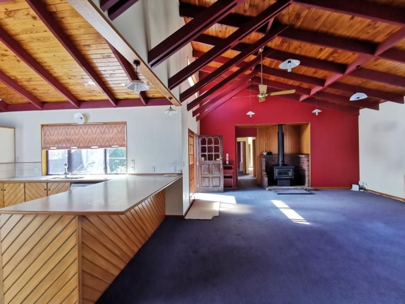 16 Arahanga Grove, Maupuia, Wellington - Carousel 2