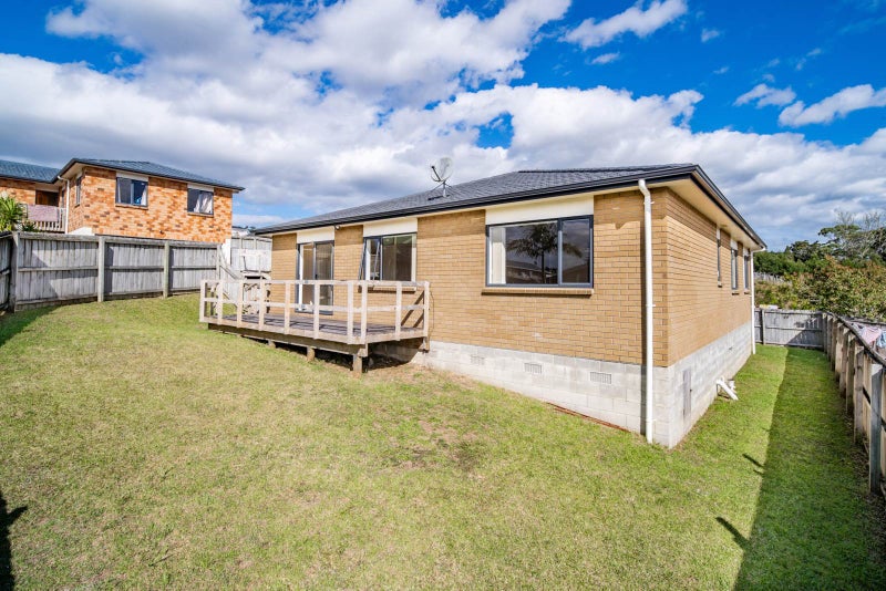 54A Candia Road, Swanson, Auckland - Carousel 2