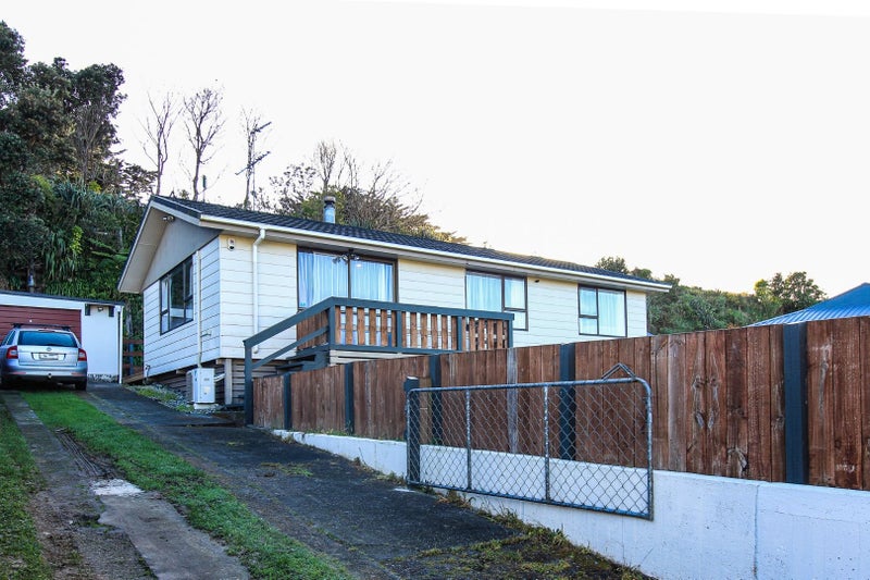 32 Owhiti Street, Titahi Bay, Porirua - Carousel 2