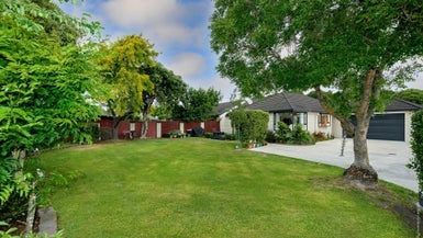 42B Medina Crescent, Parklands, Christchurch - Carousel 1