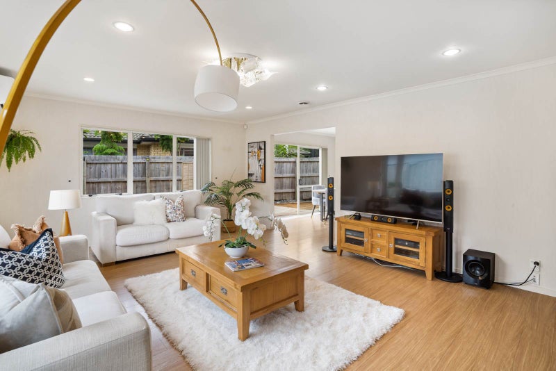 44 Stellamaris Way, Northpark, Auckland - Carousel 2