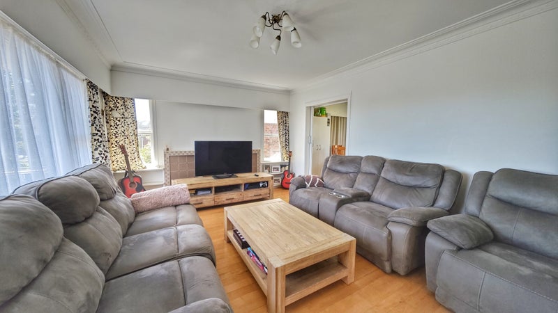 32 Collie Street, Hillpark, Auckland - Carousel 2