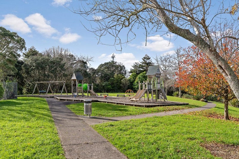 12 Hava Place, Green Bay, Auckland - Carousel 29