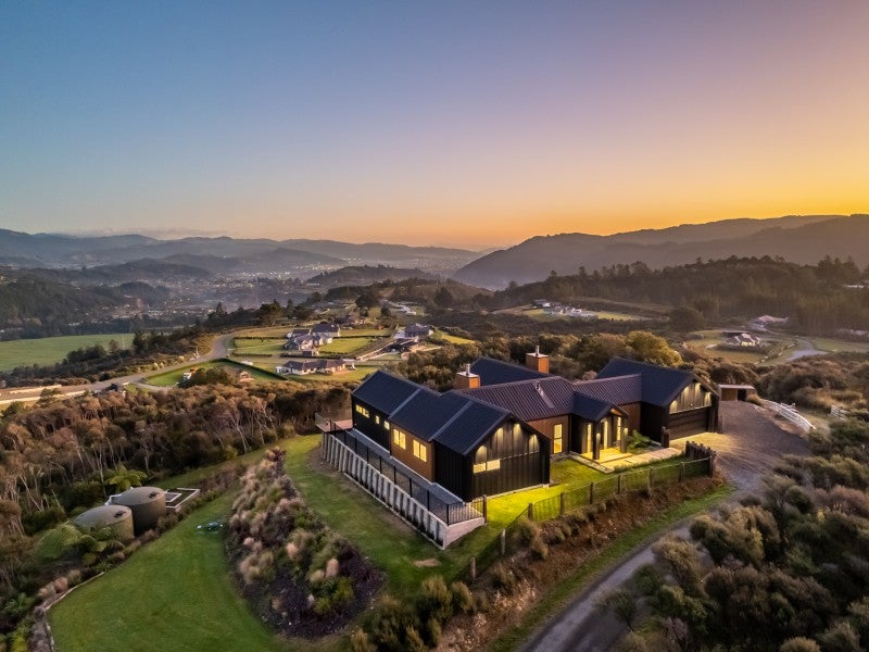 229 Fairview Drive, Birchville, Upper Hutt - Carousel 1