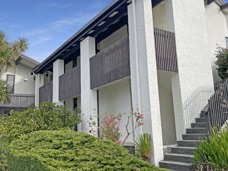 141A Churton Drive, Churton Park, Wellington - Carousel 1