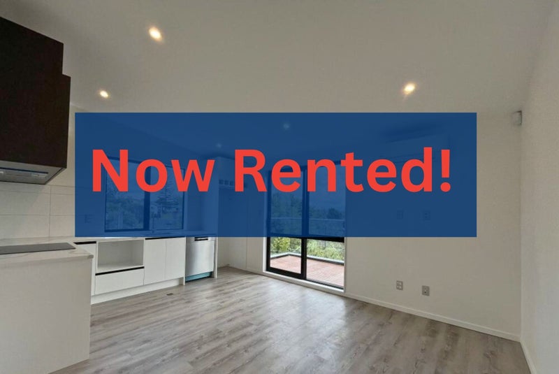 8/18 Sylvan Crescent, Te Atatu South, Auckland - Carousel 1