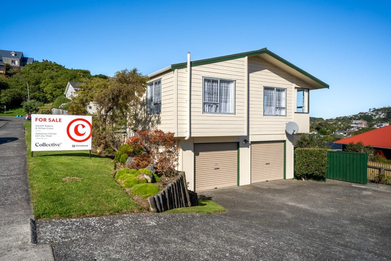 4 Tralee Place, Johnsonville, Wellington - Carousel 1