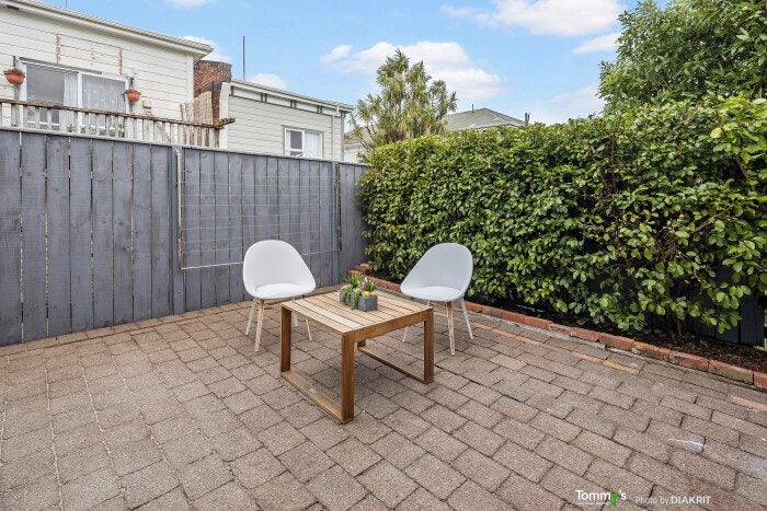 78 Owen Street, Newtown, Wellington - Carousel 15