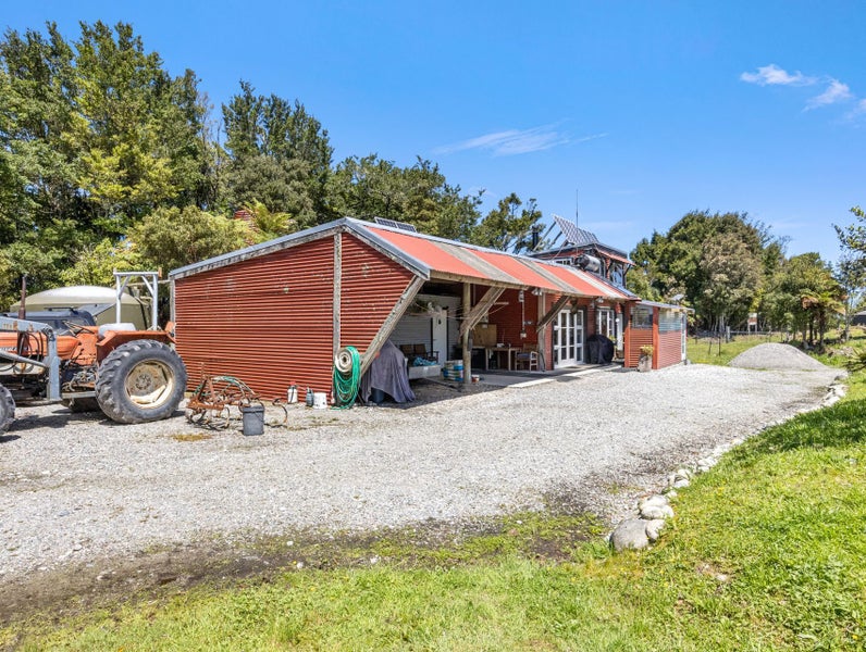 274 Tanglefern Row, Virgin Flat, Westport - Carousel 2