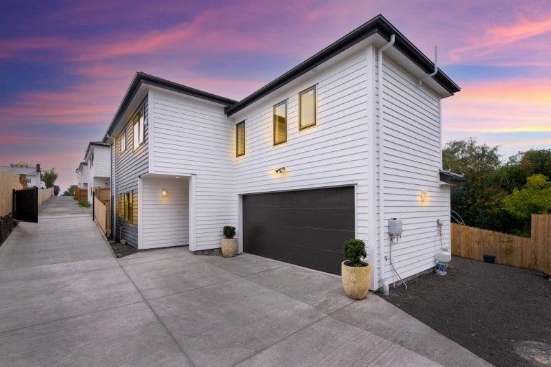 100D Ash Street, Avondale, Auckland - Carousel 2