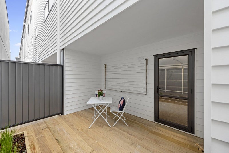 8/24 Liverpool Street, Hamilton Central, Hamilton - Carousel 16