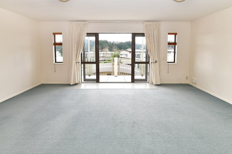 /18/92 BUSH RD, Albany, North Shore City - Carousel 2