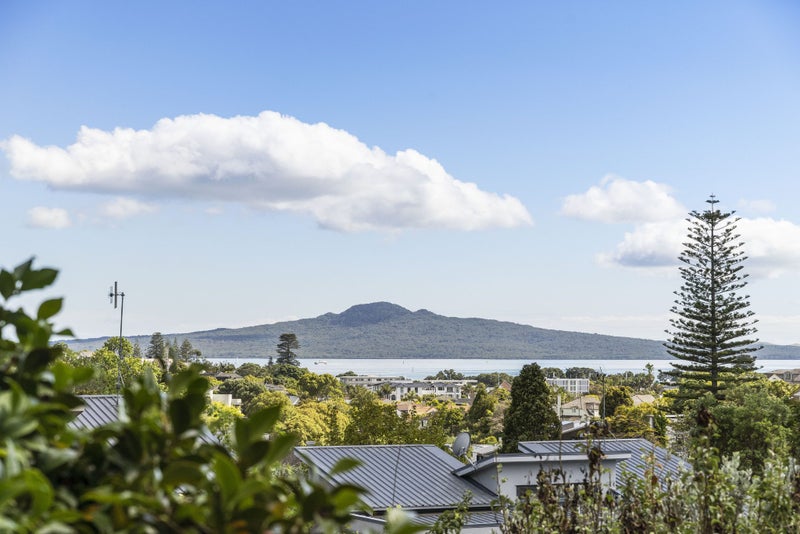 65 Kurahaupo Street, Orakei, Auckland - Carousel 2