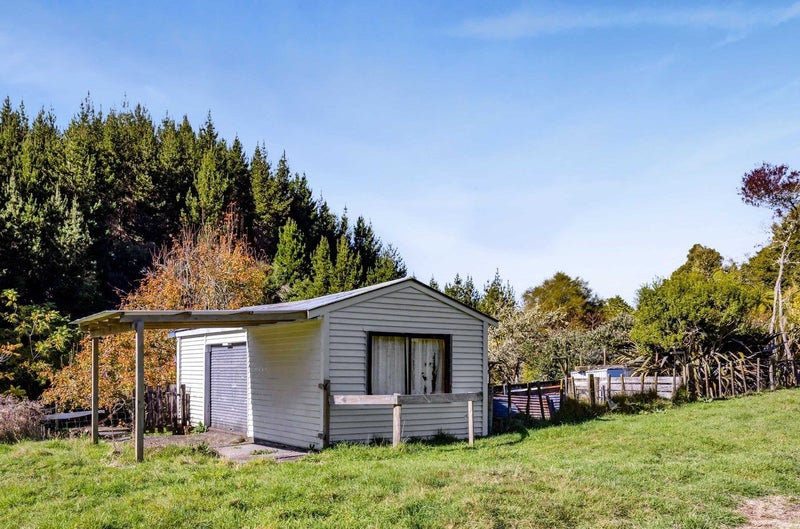 749 Motukawa Road, Tarata, Inglewood - Carousel 20