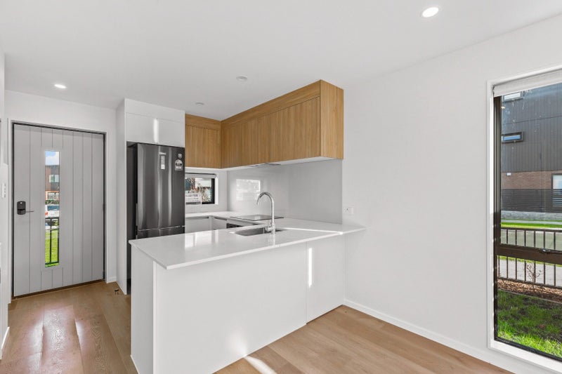 4/60 Selo Street, Glen Eden, Auckland - Carousel 1