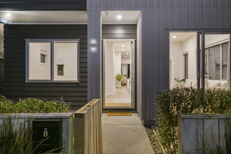8 Myland Drive, Hobsonville, Auckland - Carousel 2