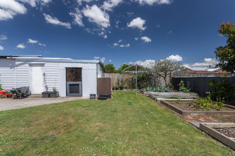 64 Allardice Street, Dannevirke - Carousel 23
