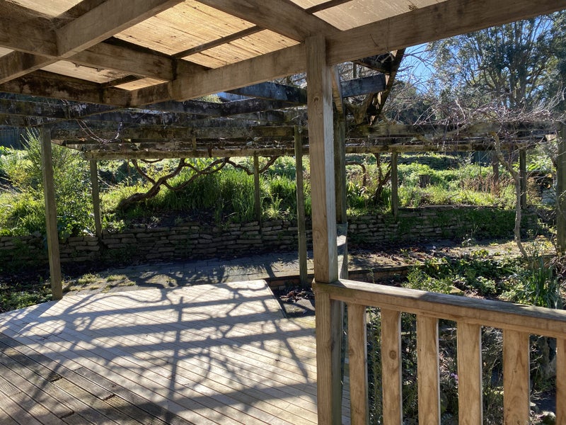 64 Cyclarama Crescent, Massey, Auckland - Carousel 1