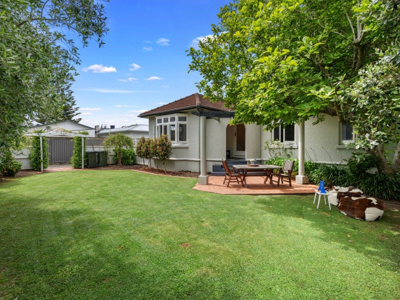 142 Edgecumbe Road, Tauranga South, Tauranga - Carousel 1