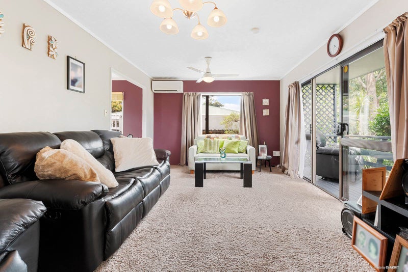 5 Stoll Place, Clendon Park, Auckland - Carousel 2