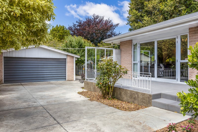 27 Hawthornden Road, Avonhead, Christchurch - Carousel 1