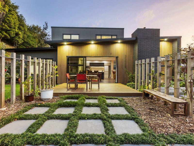 3 Okoare Lane, Ferndale, New Plymouth - Carousel 2